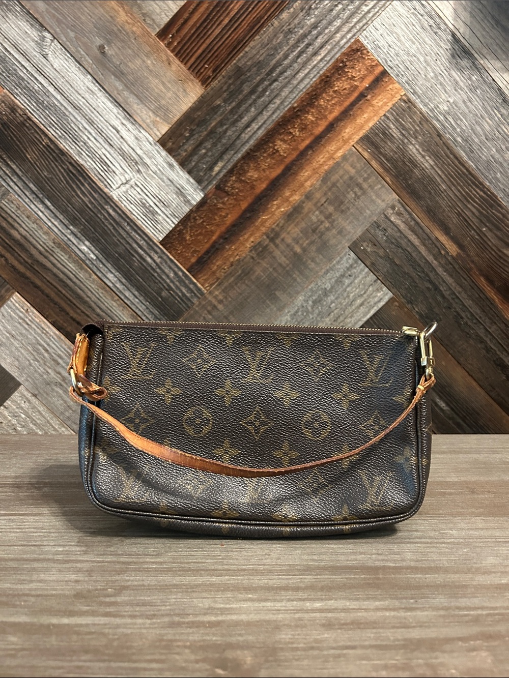Louis Vuitton Monogram Pochette